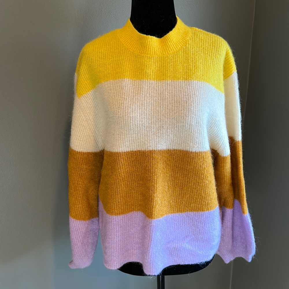 H&M mohair wool blend balloon sleeve sweater